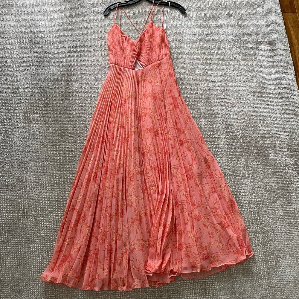 NEVER WORN - Pleated Amur Dress